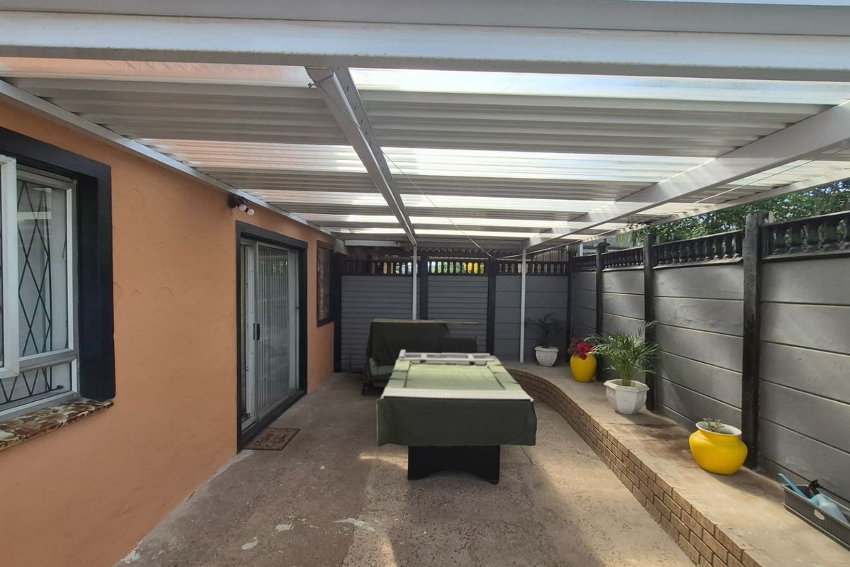 3 bedroom House For Sale in Jacobs, Austerville, Durban. - Photo 2