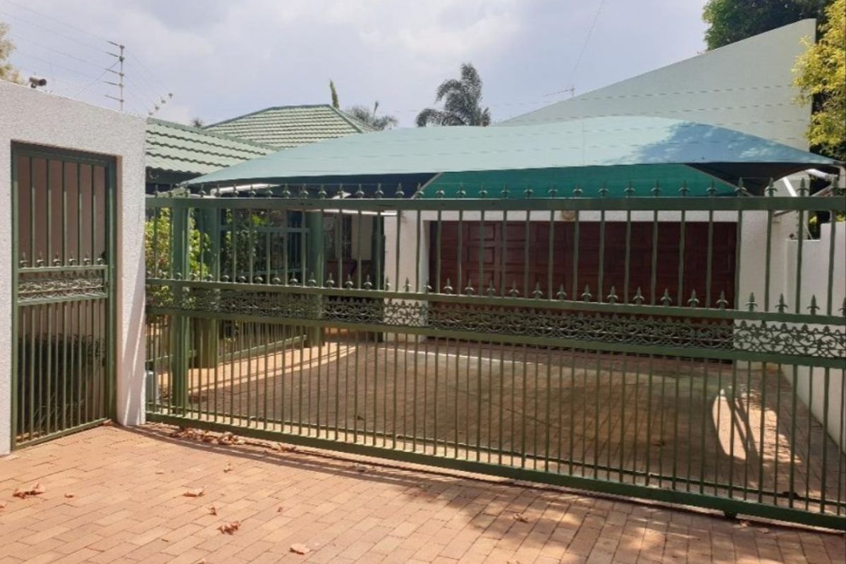URGENT House For Sale in Kensington, Johannesburg - Photo 4