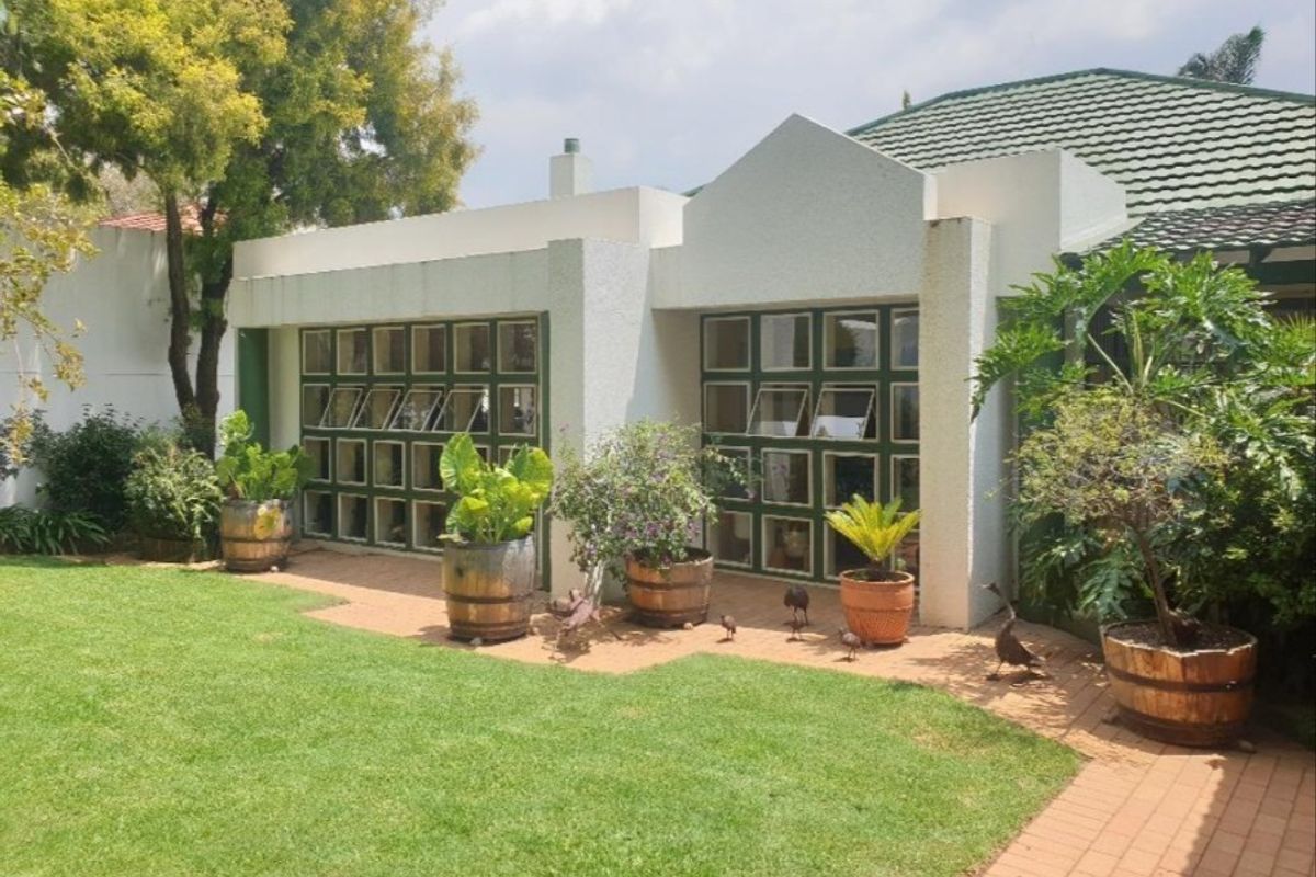 URGENT House For Sale in Kensington, Johannesburg - Photo 2