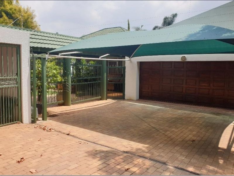 URGENT House For Sale in Kensington, Johannesburg - Photo 5