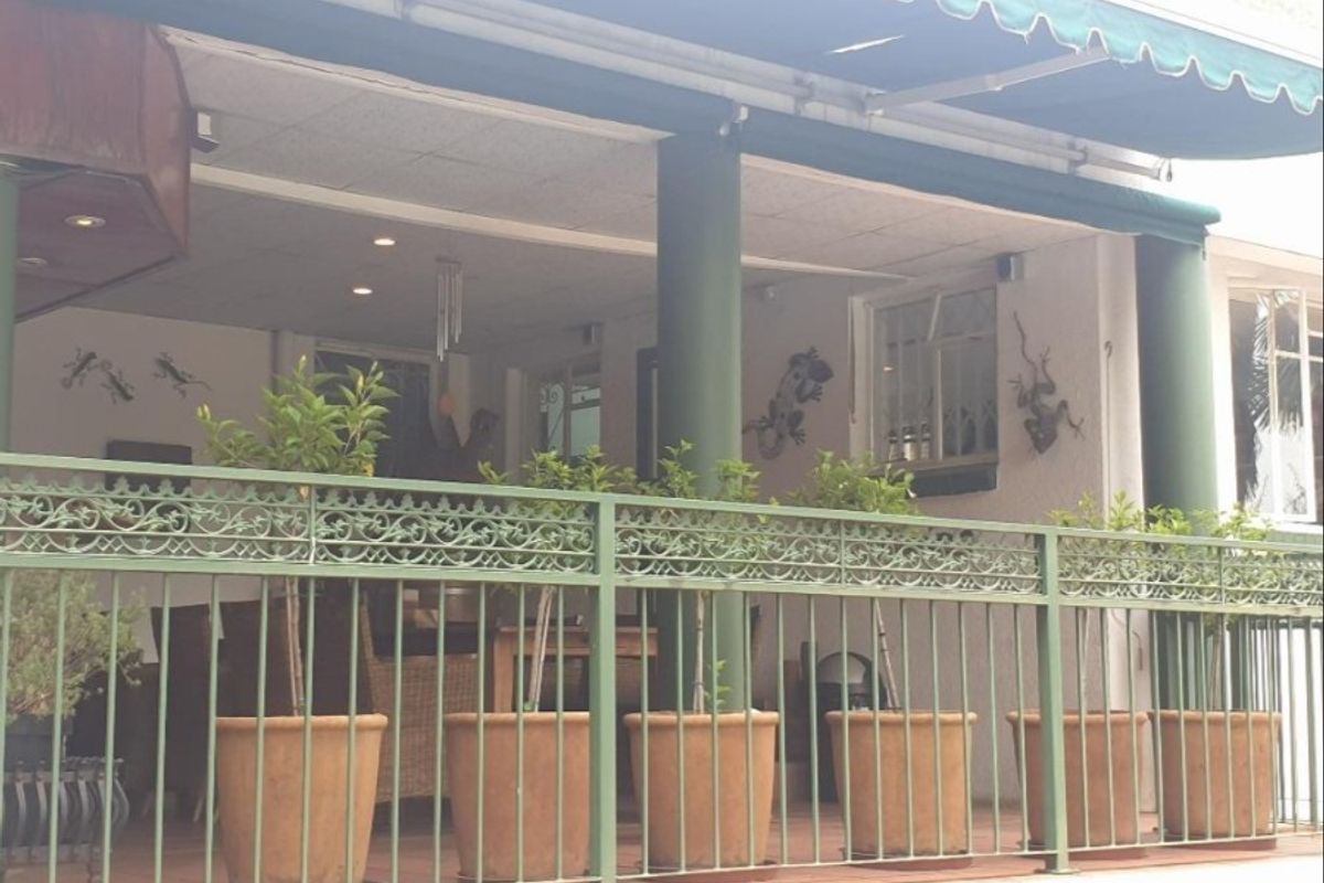 URGENT House For Sale in Kensington, Johannesburg - Photo 3