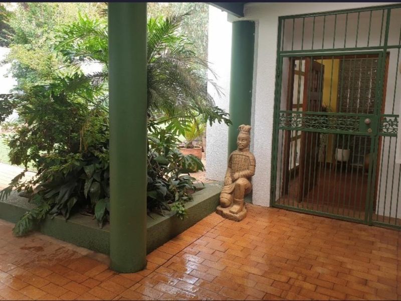 URGENT House For Sale in Kensington, Johannesburg - Photo 9