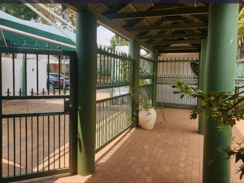 URGENT House For Sale in Kensington, Johannesburg - Photo 7