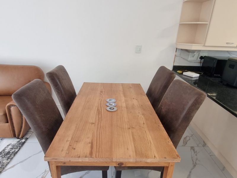 Luxury Fully Furnished 2 Bedroom Duplex in Secure Estate - Utilities, Wi-Fi Included | Century City - Photo 7