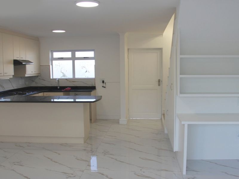 Luxury Fully Furnished 2 Bedroom Duplex in Secure Estate - Utilities, Wi-Fi Included | Century City - Photo 10