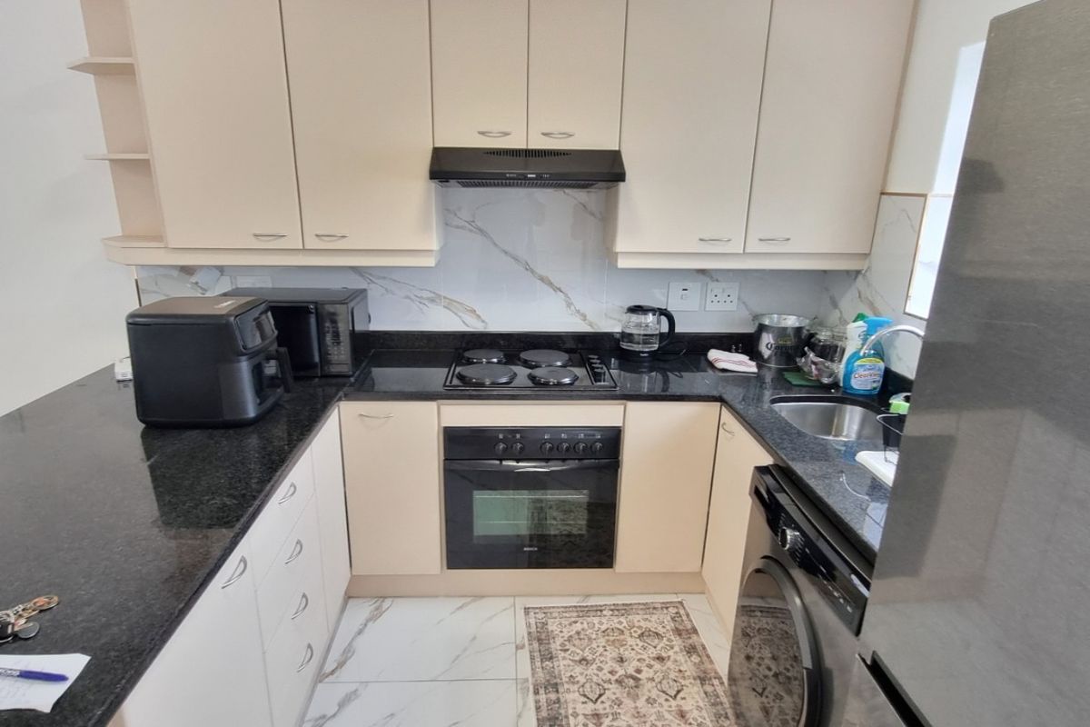 Luxury Fully Furnished 2 Bedroom Duplex in Secure Estate - Utilities, Wi-Fi Included | Century City - Photo 5