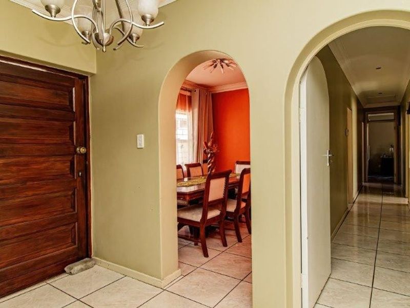 House For Sale in Birch Acres, Kempton Park - Photo 10