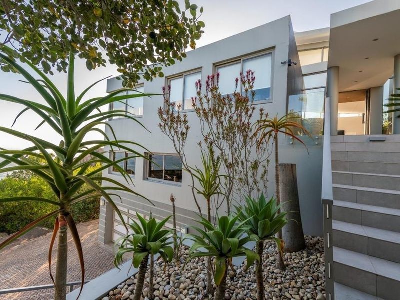 Beautiful modern open-plan home with ample natural light for sale - Photo 2