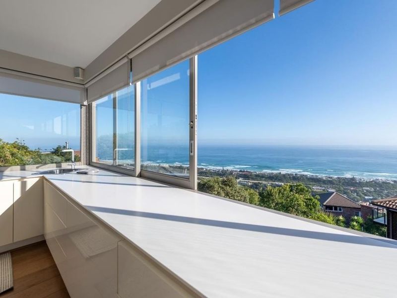 Beautiful modern open-plan home with ample natural light for sale - Photo 3