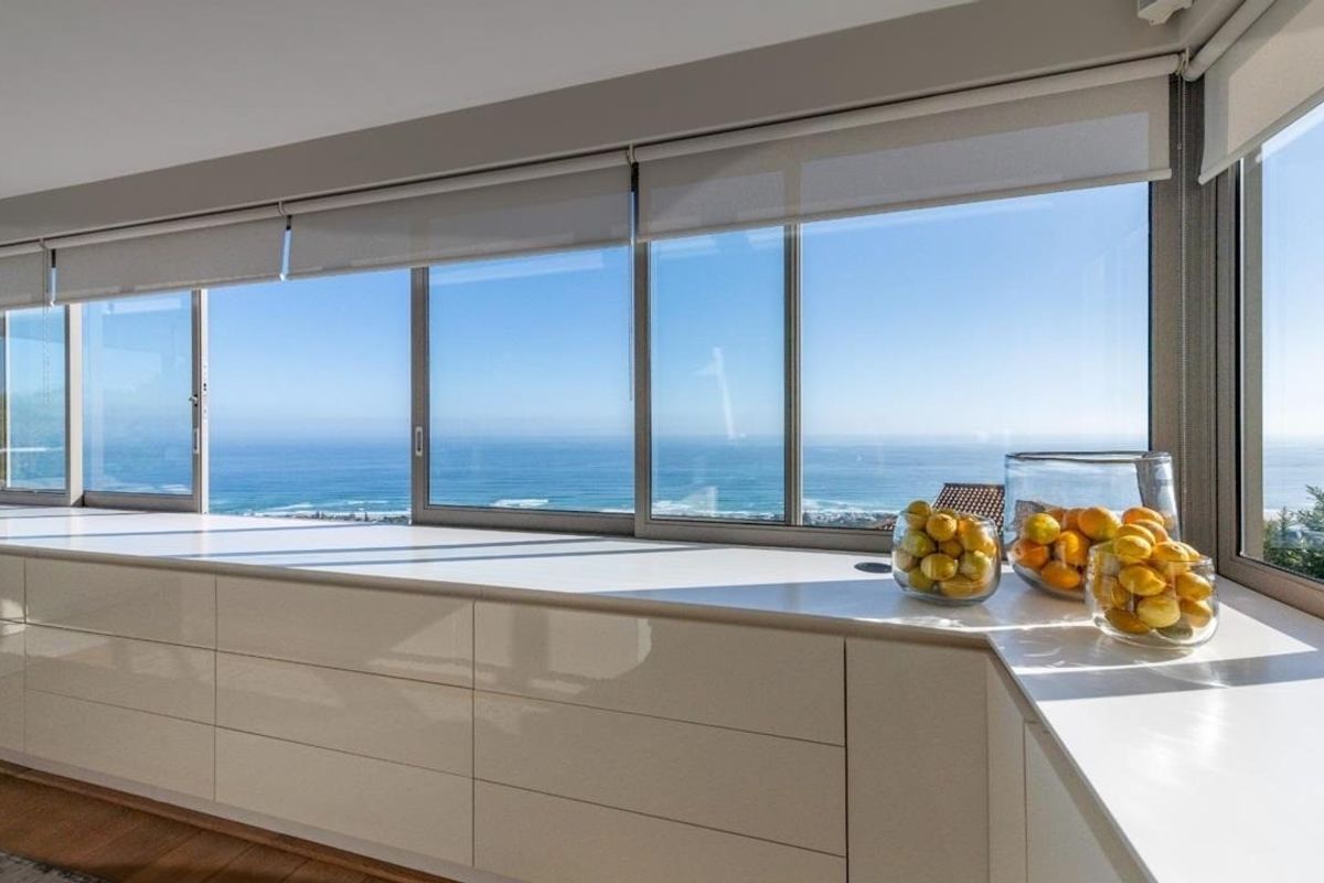 Beautiful modern open-plan home with ample natural light for sale - Photo 4