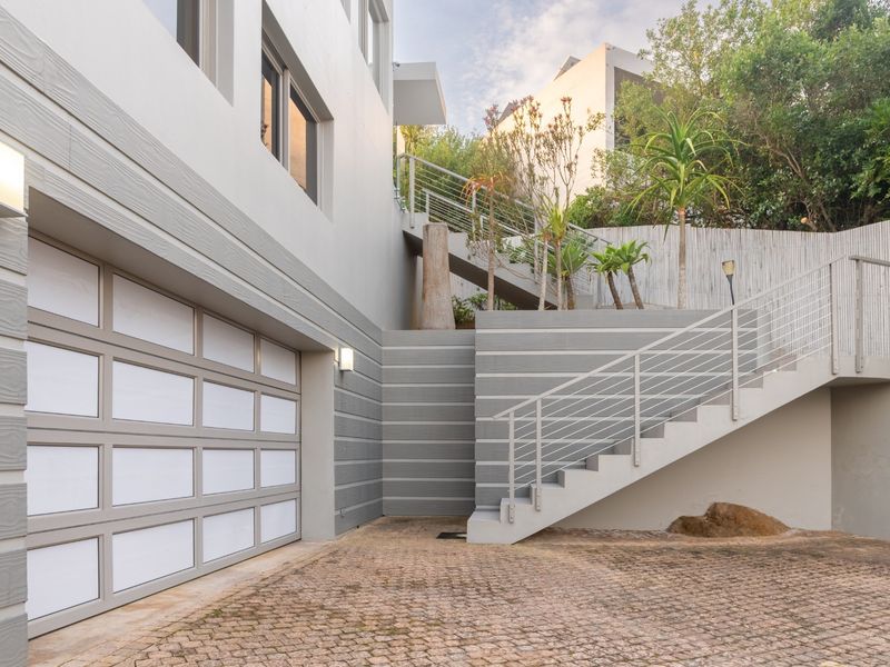 Italian-Inspired Contemporary Masterpiece with Unrivalled Ocean Views over Wilderness - Photo 4