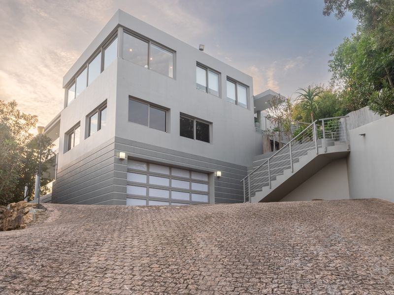 Italian-Inspired Contemporary Masterpiece with Unrivalled Ocean Views over Wilderness - Photo 2