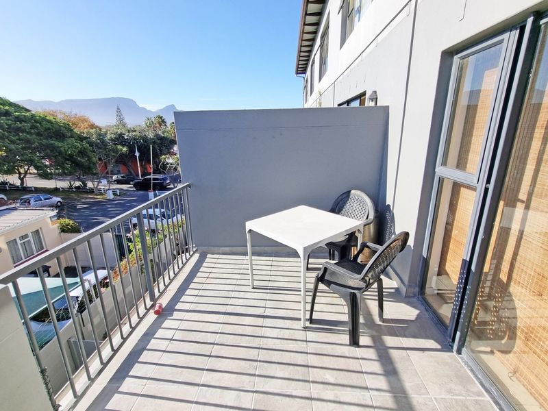 Spacious 1 Bed Duplex Apartment with Balcony, Views | Secure Parking | Bergvliet - Photo 7