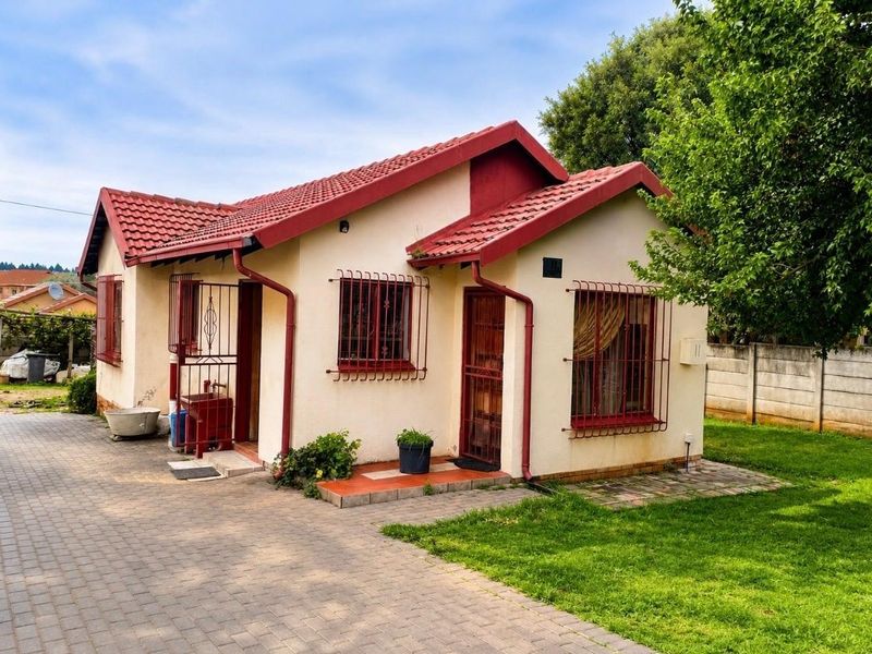 House For Sale in Noordwyk, Midrand - Photo 2
