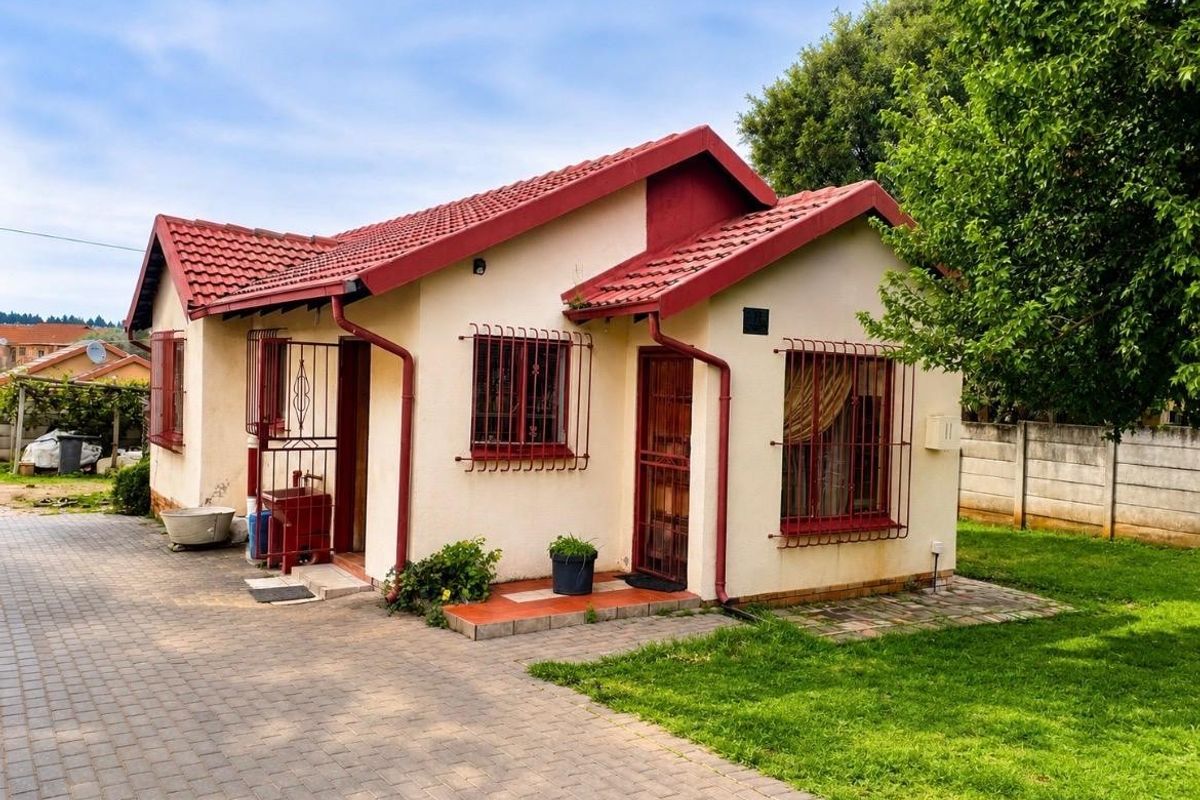 House For Sale in Noordwyk, Midrand - Photo 2
