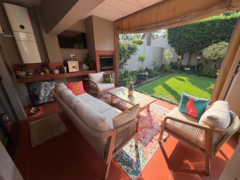Ground Floor Garden Gem | 3-Bedroom Unit in the Heart of Bryanston - Photo 2