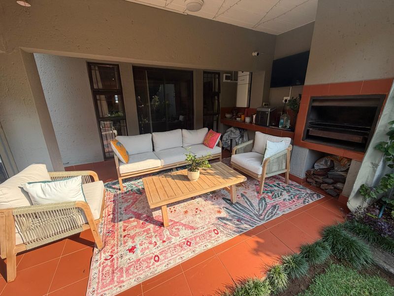 Ground Floor Garden Gem | 3-Bedroom Unit in the Heart of Bryanston - Photo 10