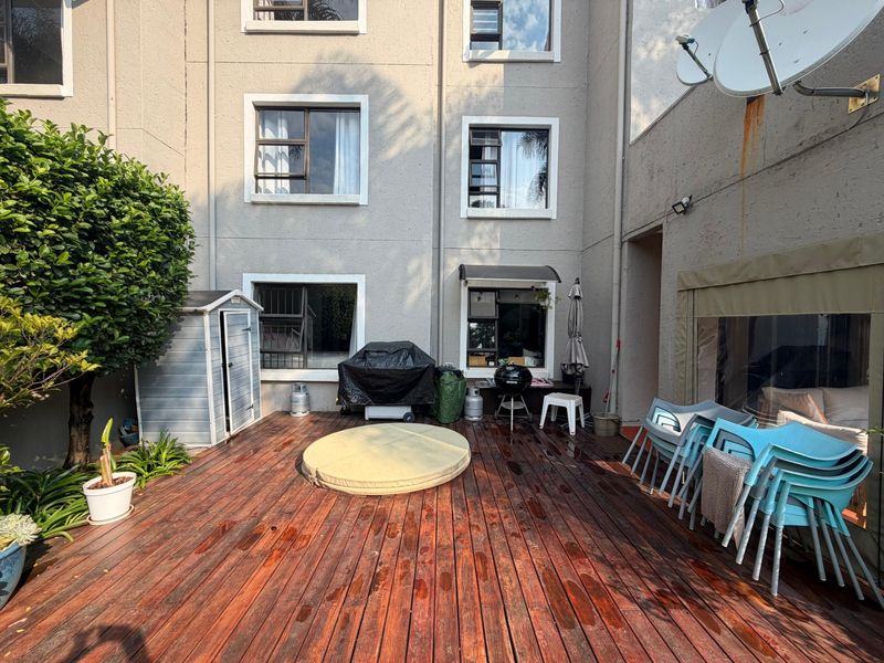 Ground Floor Garden Gem | 3-Bedroom Unit in the Heart of Bryanston - Photo 6