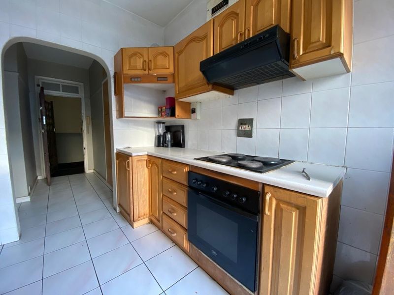 Apartment To Rent in Musgrave, Currie Road, Durban - Photo 3
