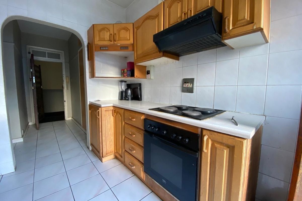 Apartment To Rent in Musgrave, Currie Road, Durban - Photo 3
