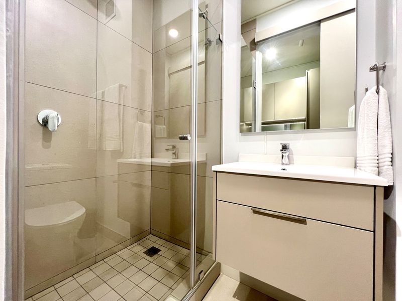 Studio Apartment To Rent in Rosebank, Johannesburg - Photo 7