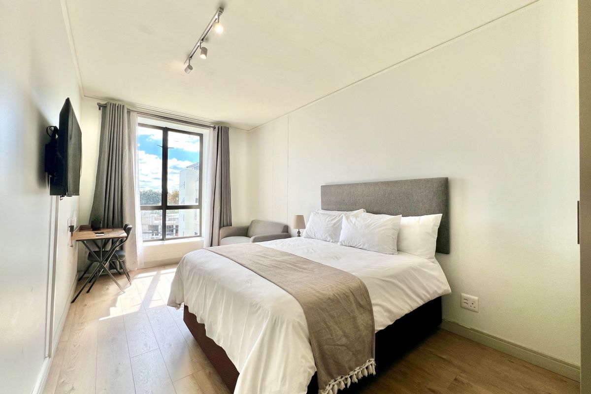 Studio Apartment To Rent in Rosebank, Johannesburg - Photo 3