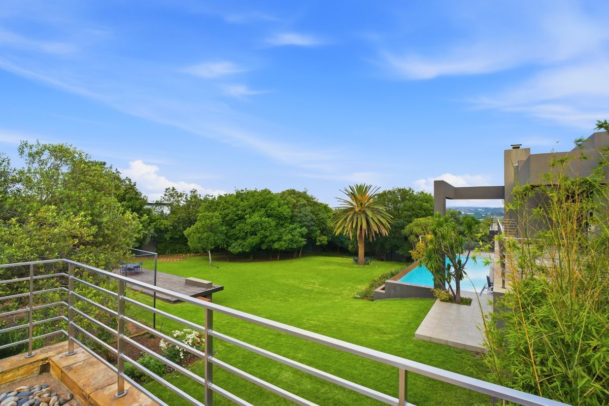 Luxury Masterpiece Designed By  Nico van der Meulen - Photo 3