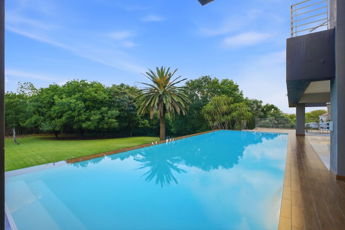 Luxury Masterpiece Designed By  Nico van der Meulen - Photo 5