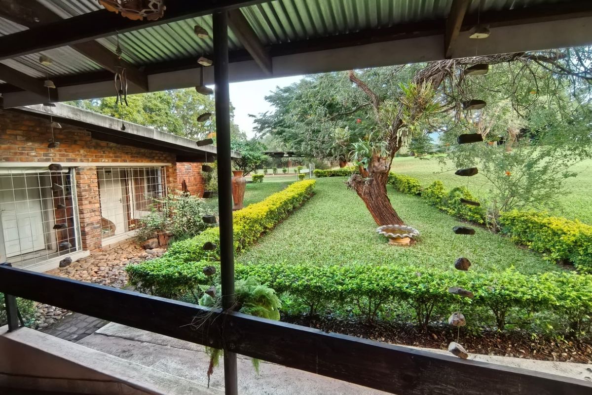 Exceptional guest farm, including a wedding venue and overnight accomodation for sale. - Photo 2