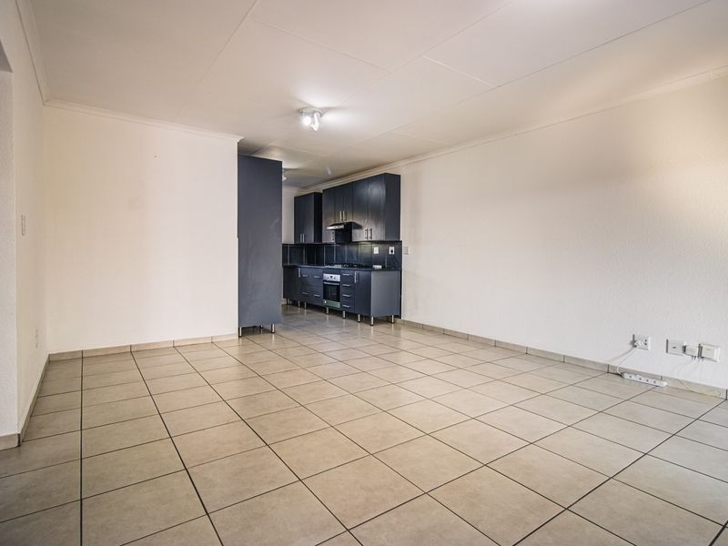 Lovely First Floor Family Townhouse - Photo 6