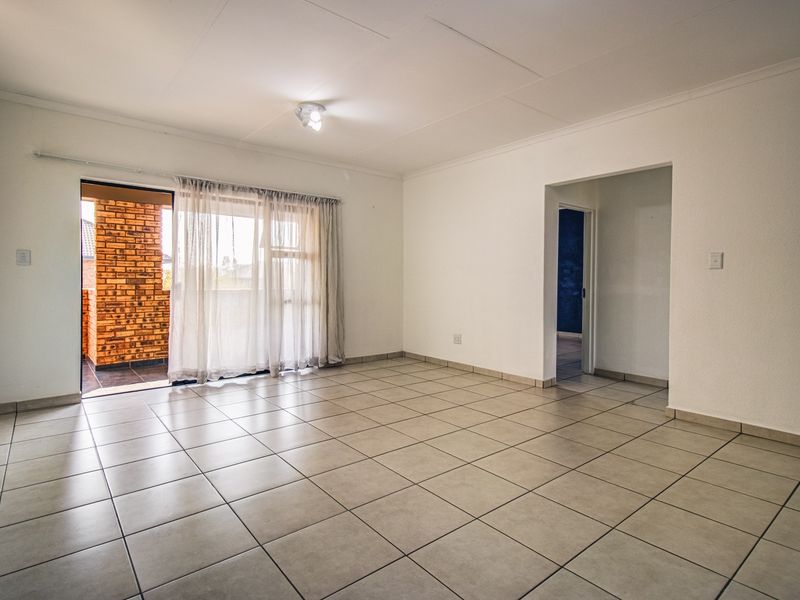 Lovely First Floor Family Townhouse - Photo 3