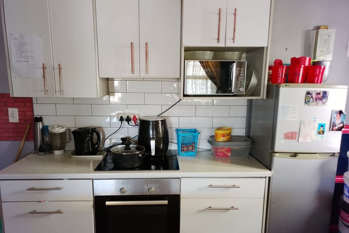 3 Bedroom Home for Sale in Delft South - Photo 5