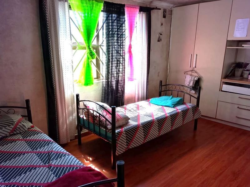 3 Bedroom Home for Sale in Delft South - Photo 9
