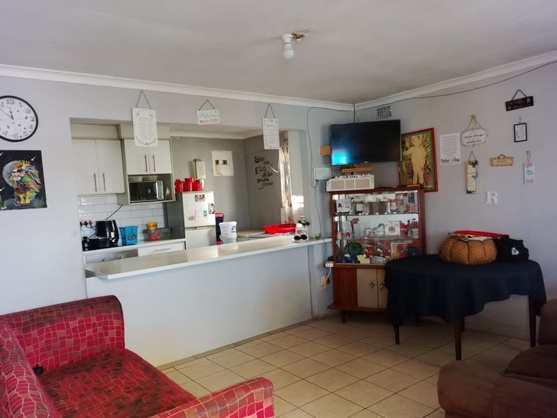 3 Bedroom Home for Sale in Delft South - Photo 4
