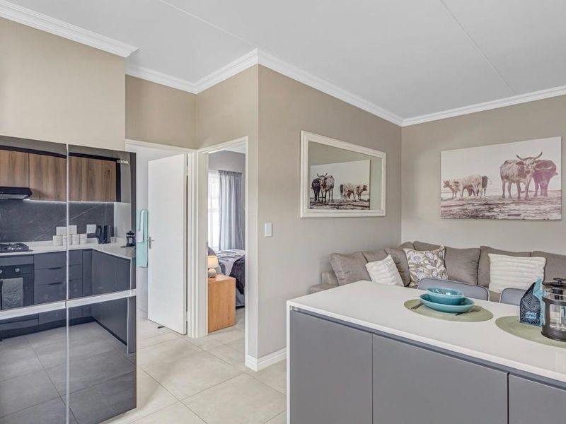 Apartment To Rent in Glen Austin AH, Midrand - Photo 4