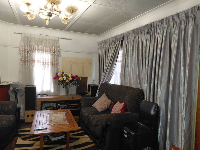 House For Sale in Dube, Soweto - Photo 4