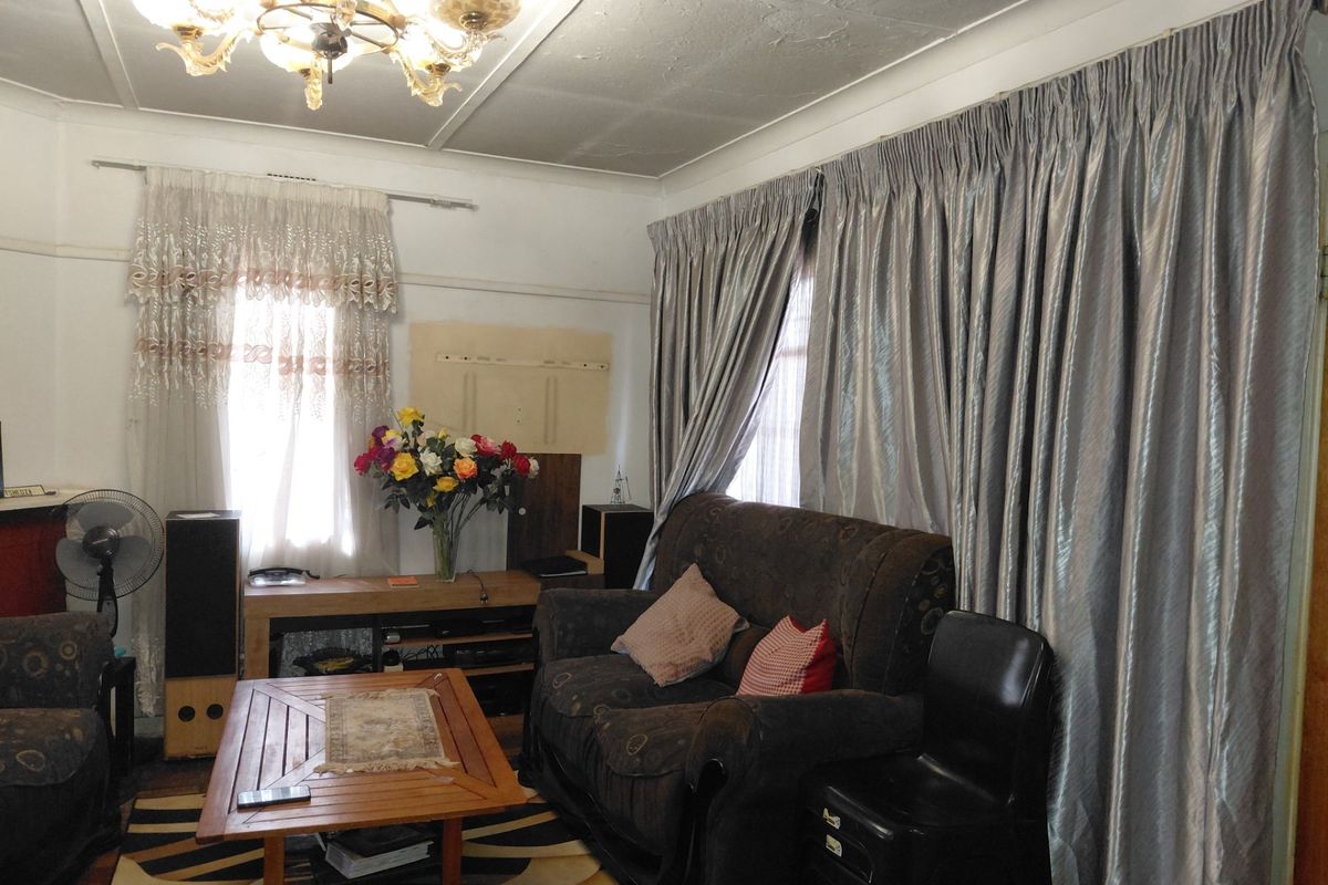 House For Sale in Dube, Soweto - Photo 4