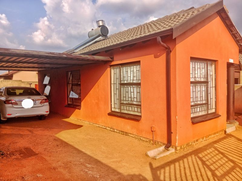 House For Sale in Soshanguve VV, Soshanguve East - Photo 1