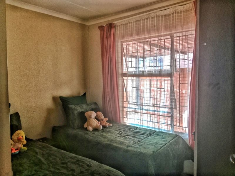 House For Sale in Soshanguve VV, Soshanguve East - Photo 5