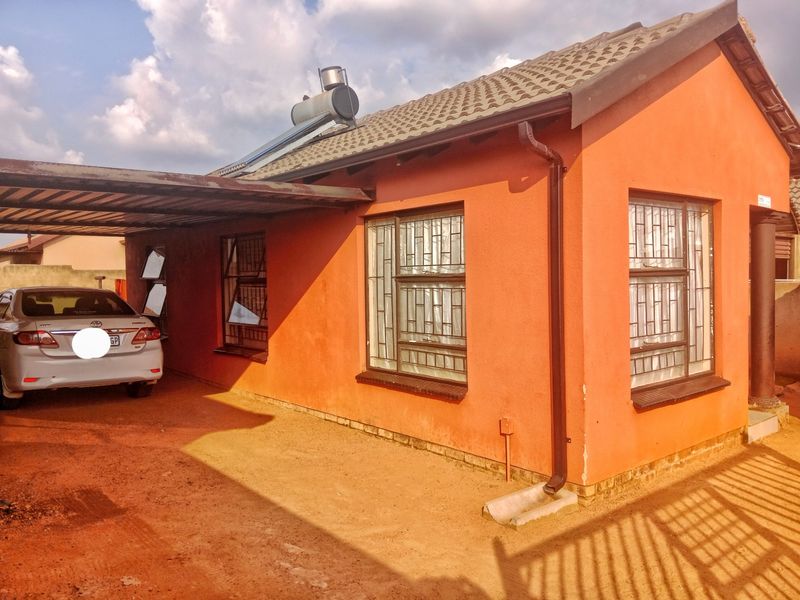 House For Sale in Soshanguve VV, Soshanguve East - Photo 2