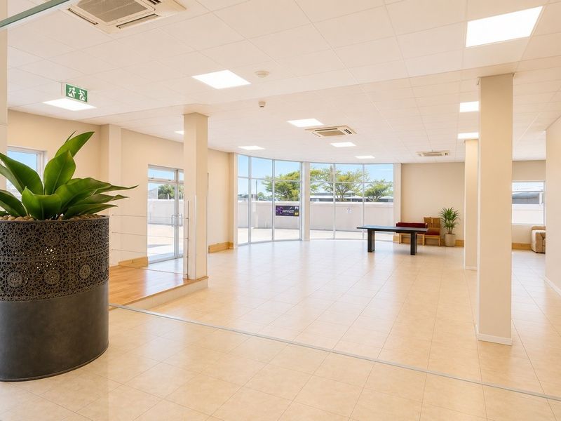 Grounf floor Commercial Property To Rent in Milnerton - Photo 2