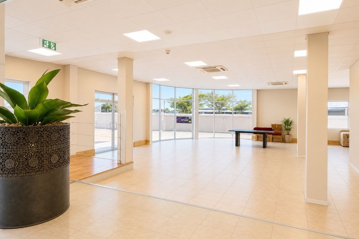 Grounf floor Commercial Property To Rent in Milnerton - Photo 2