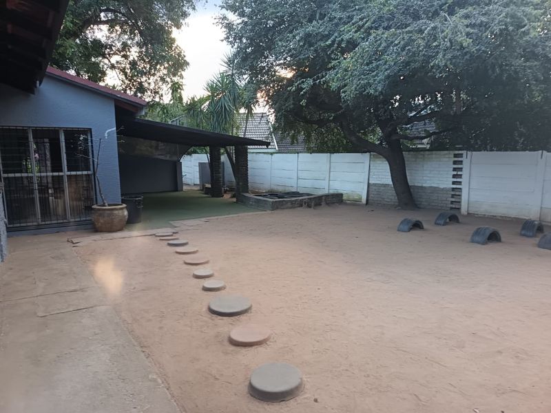 5 Bedroom,3 Bathroom House For Sale in West Acres, Nelspruit - Photo 10