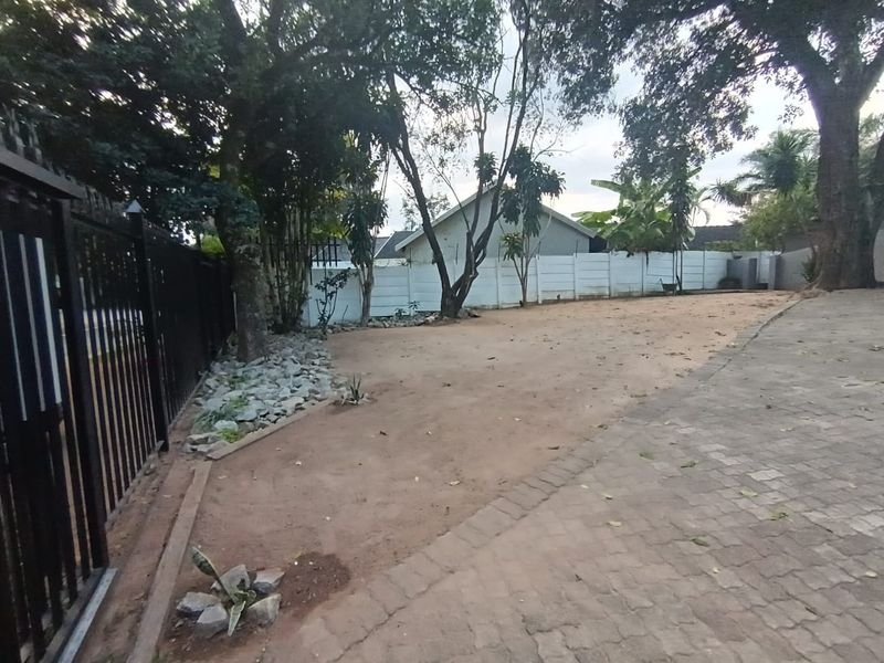5 Bedroom,3 Bathroom House For Sale in West Acres, Nelspruit - Photo 3