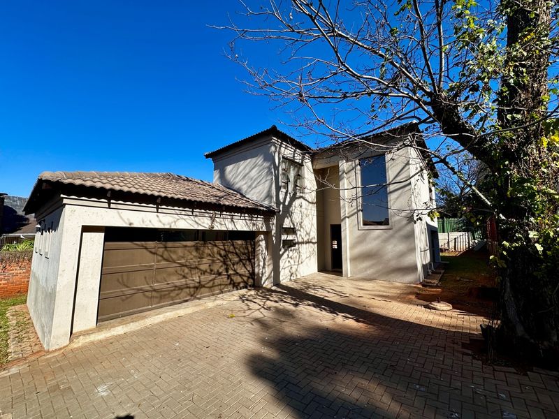 House For Sale in Val De Grace, Pretoria - Photo 1
