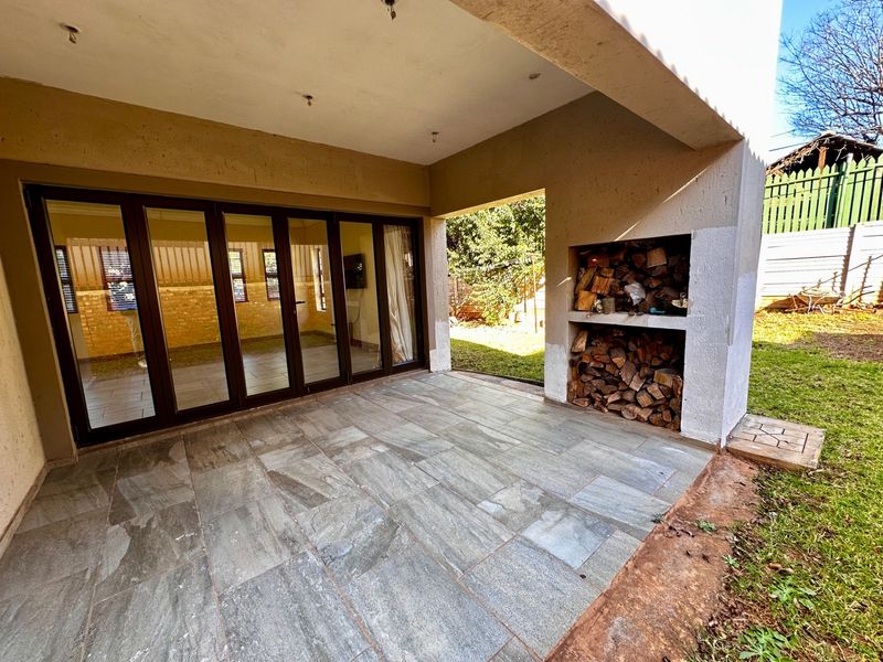 House For Sale in Val De Grace, Pretoria - Photo 3