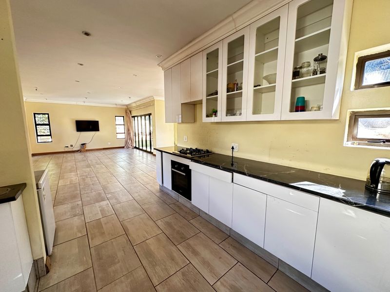 House For Sale in Val De Grace, Pretoria - Photo 9