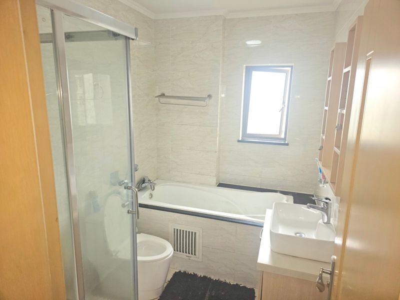 Modern and beautifully appointed upstairs 2 Bedroom 1 Bath Apartment For Sale in Summerset, Midrand - Photo 9
