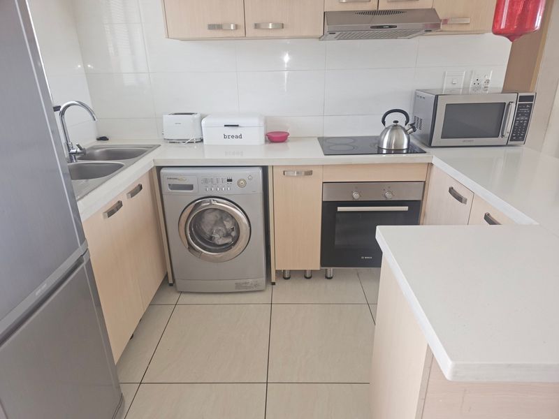 Modern and beautifully appointed upstairs 2 Bedroom 1 Bath Apartment For Sale in Summerset, Midrand - Photo 6