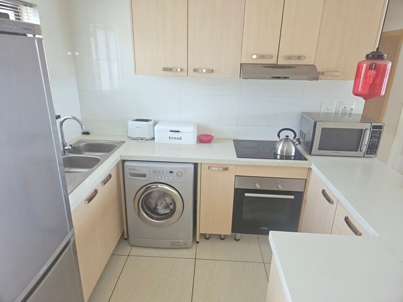 Modern and beautifully appointed upstairs 2 Bedroom 1 Bath Apartment For Sale in Summerset, Midrand - Photo 4